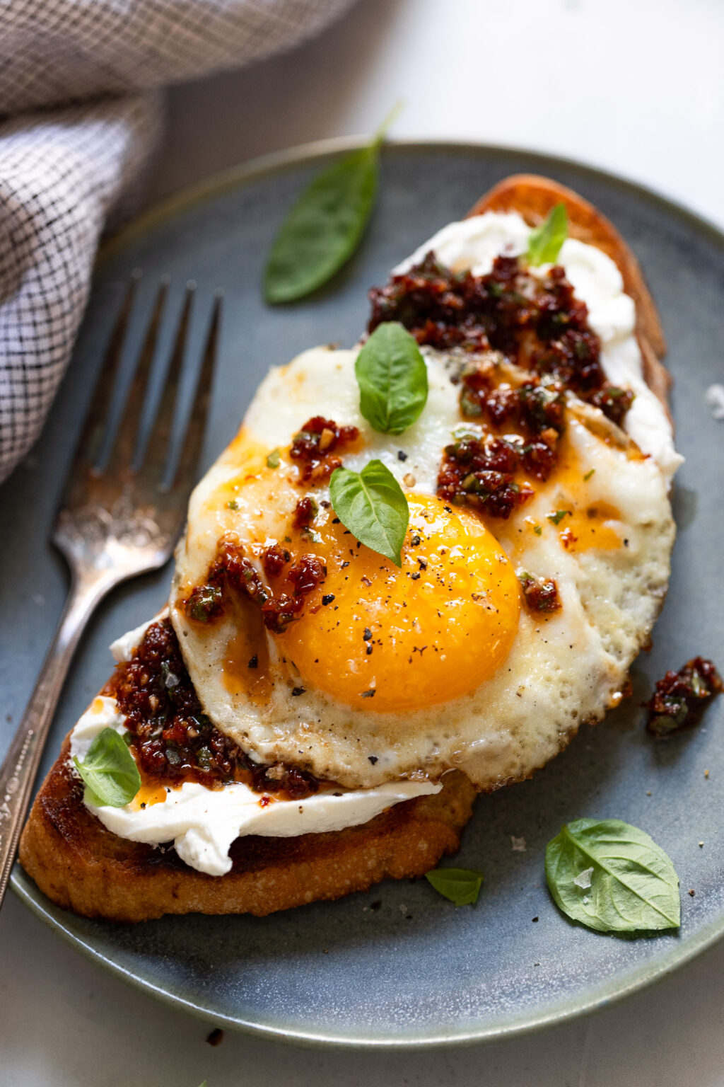 Goat Cheese Toast with Sun-Dried Tomatoes, Basil & Egg - Fork in the ...
