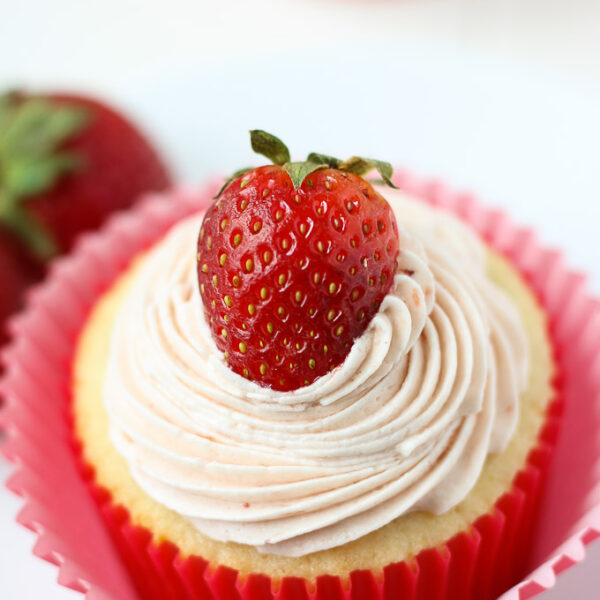 Strawberry Cupcakes // Fork in the Kitchen