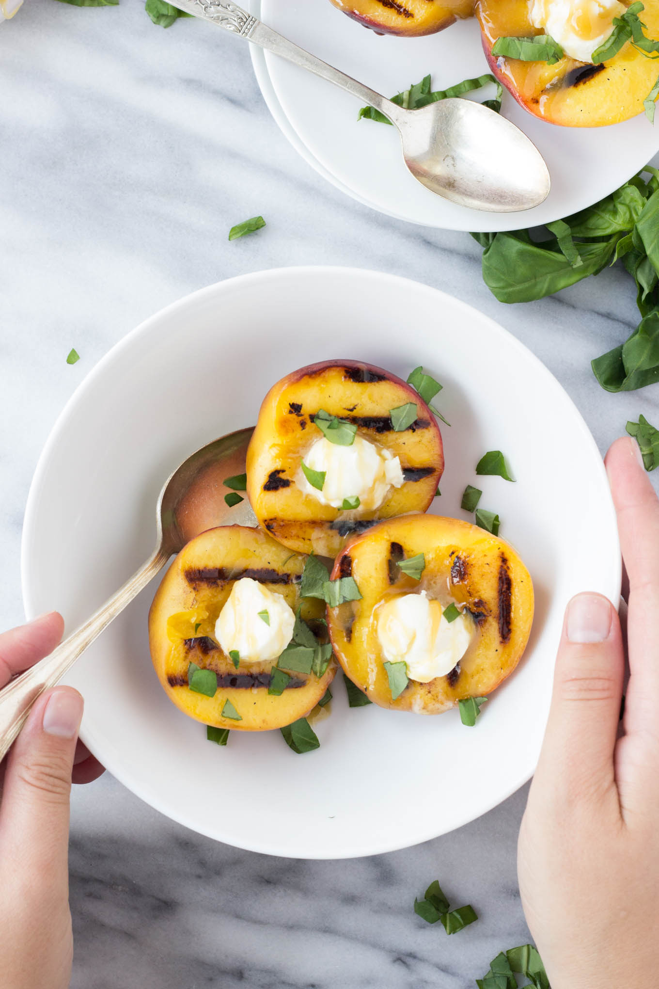 Mascarpone Grilled Peaches with Honey Sauce | Fork in the Kitchen