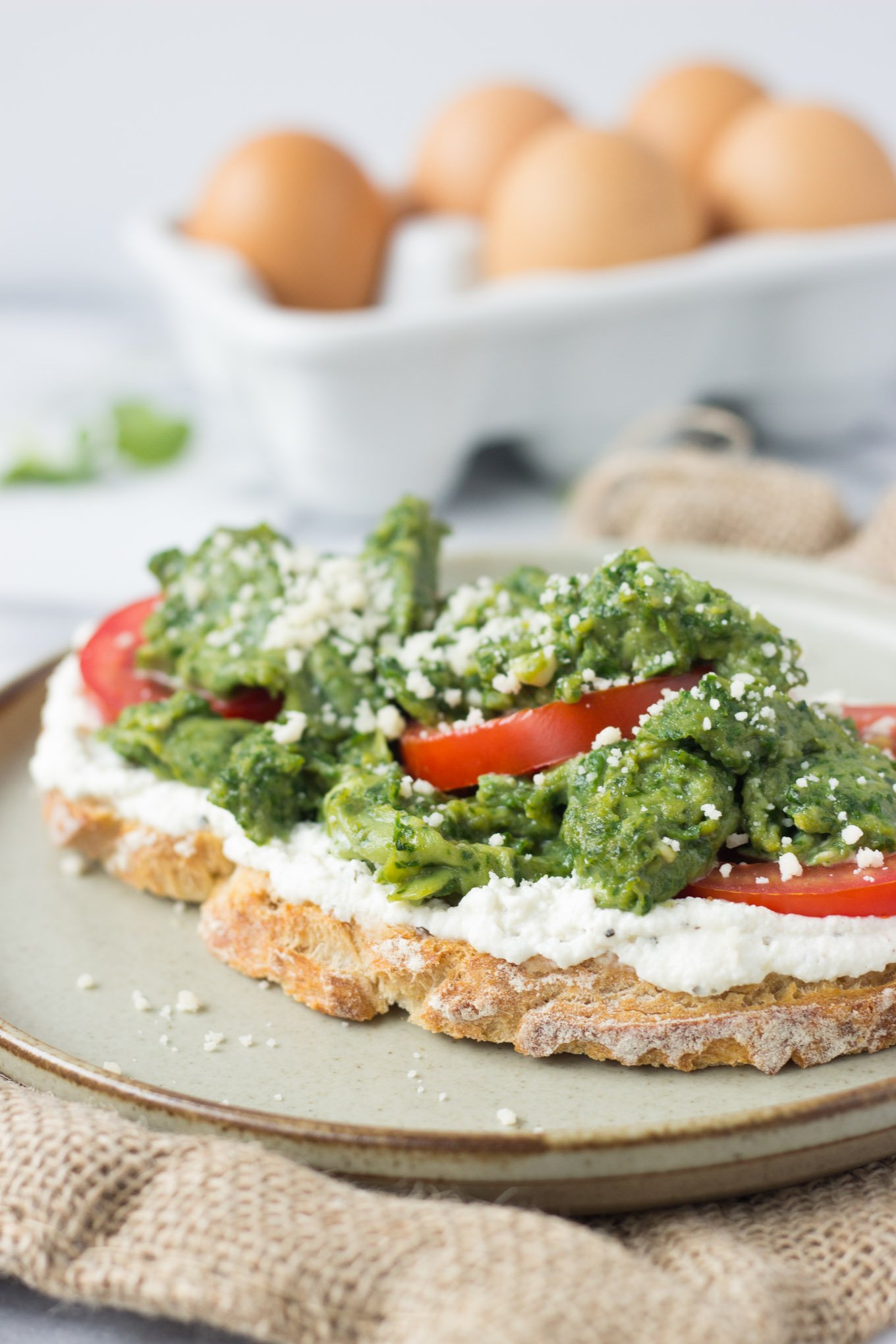 Spinach Eggs and Ricotta Toast - a quick, healthy, delicious breakfast! | Fork in the Kitchen