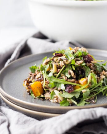 Wild Rice and Arugula Salad - an easy salad full of texture and flavor! | Fork in the Kitchen
