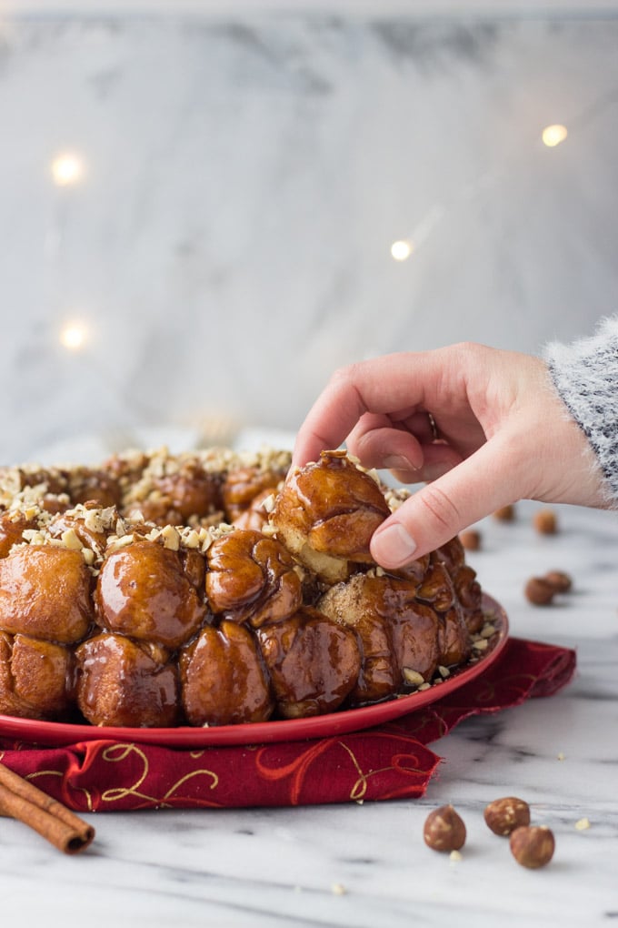 Homemade Hazelnut Monkey Bread - with the warm spice of nutmeg and toasted hazelnuts! | Fork in the Kitchen