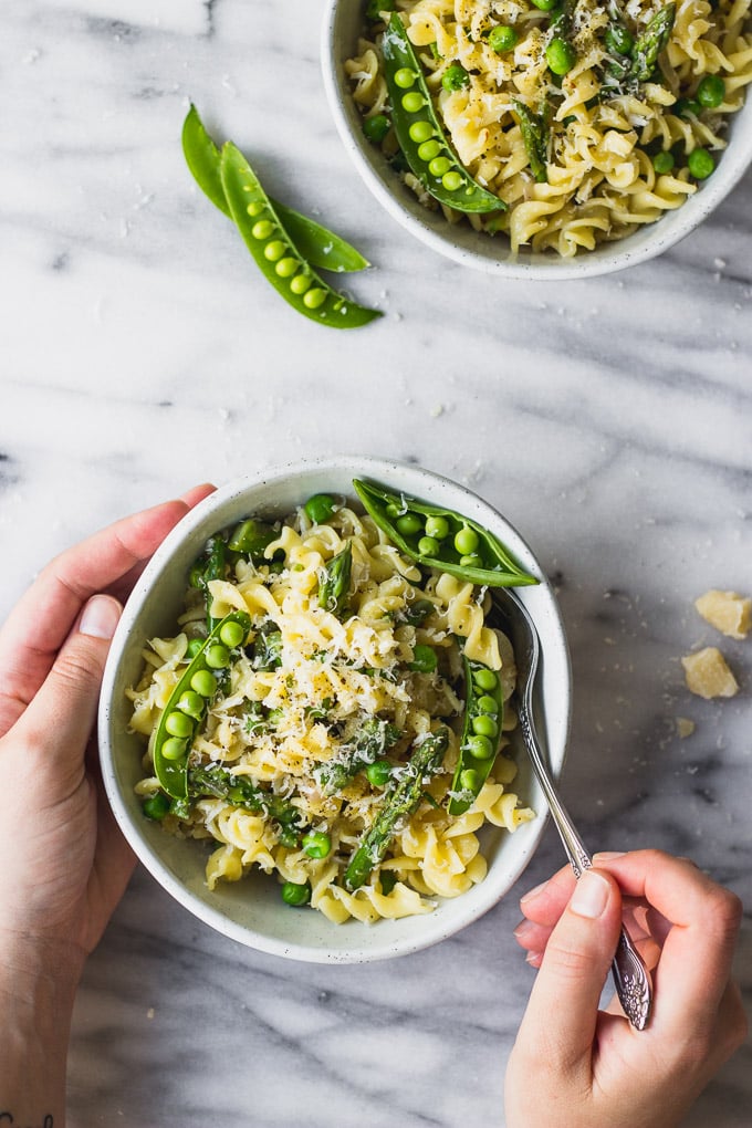Easy Spring Vegetable Fusilli - an easy, one pot weeknight dinner! | Fork in the Kitchen