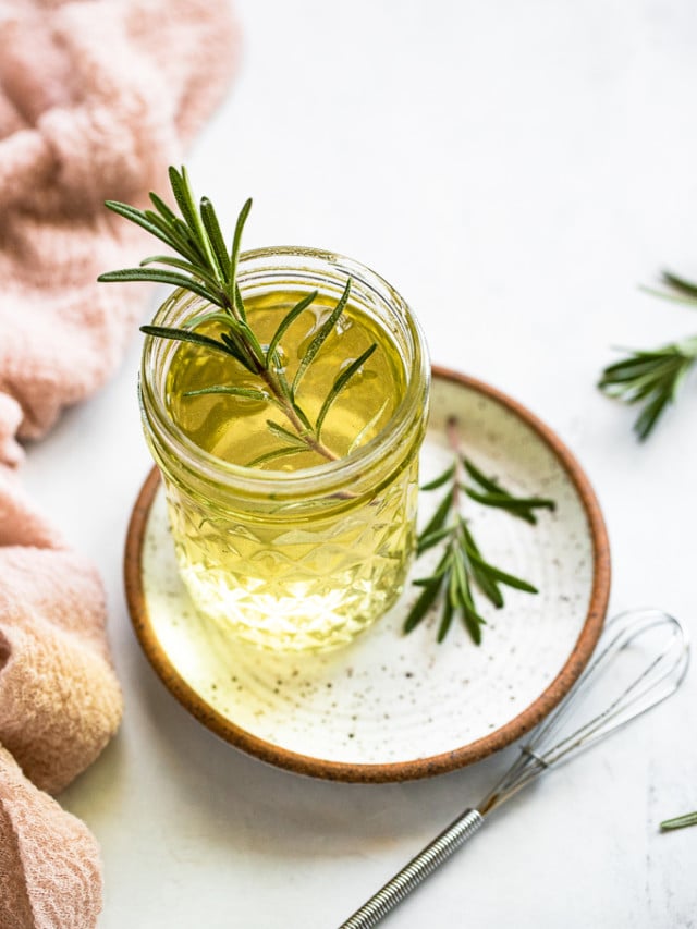 cropped-211121.rosemary.simple.syrup-8278.jpg