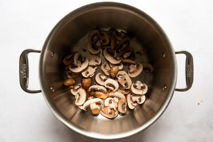 Mushrooms in dry pot.